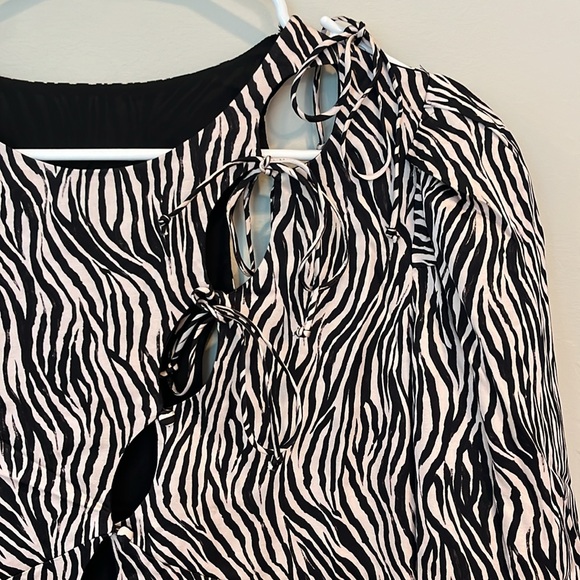 FOR LOVE & LEMONS ROSITA MINI DRESS SIZE L - Picture 2 of 3